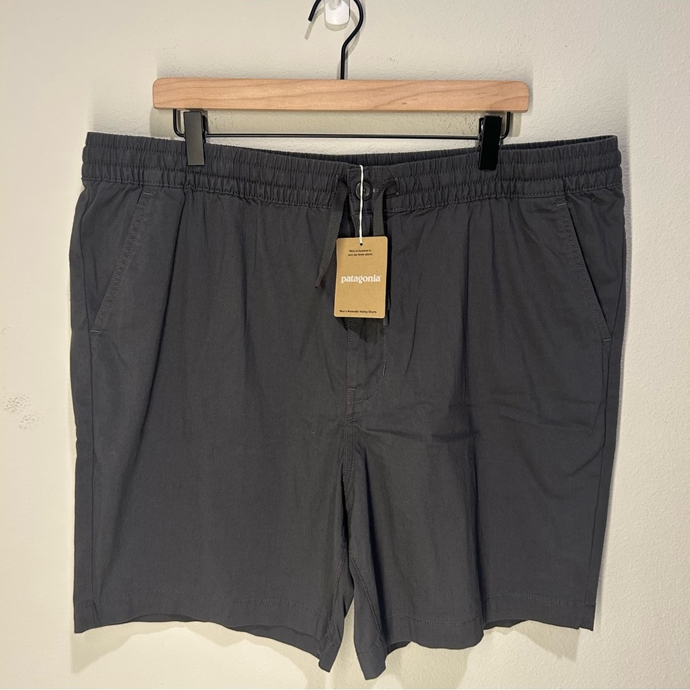 NEW Men's Patagonia Nomader Volley 7" Chino Shorts Forge Gray XL NWT